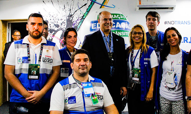(Foto: Alexandre Simonini) Agentes do Detran.RJ e agentes da Operação Lei Seca juntos com o governador Wilson Witzel no Rock in Rio